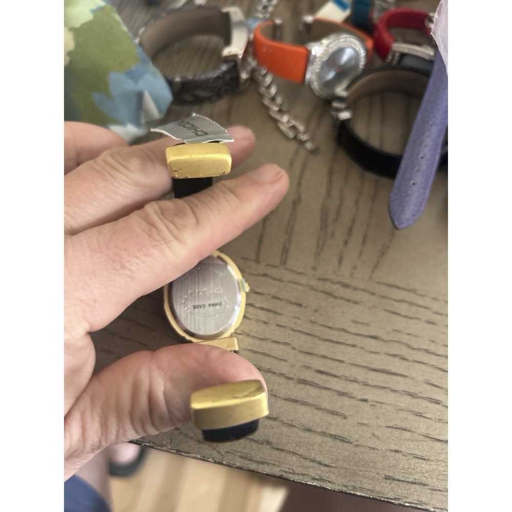 Chico's Y2K‎ Oval Gold Tone Beaded Faux Stone Watch w/ Pouch Quartz Not Tested - Picture 6 of 7
